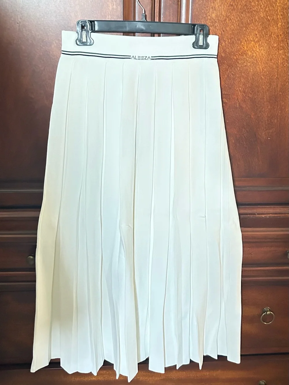 Ales Paris Pleated Skirt - Picture 4 of 4